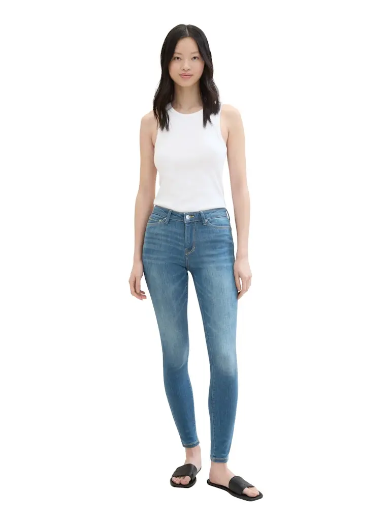 3 Sizes in 1 - Nela Extra Skinny Jeans