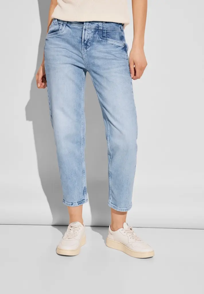 Casual Fit Jeans