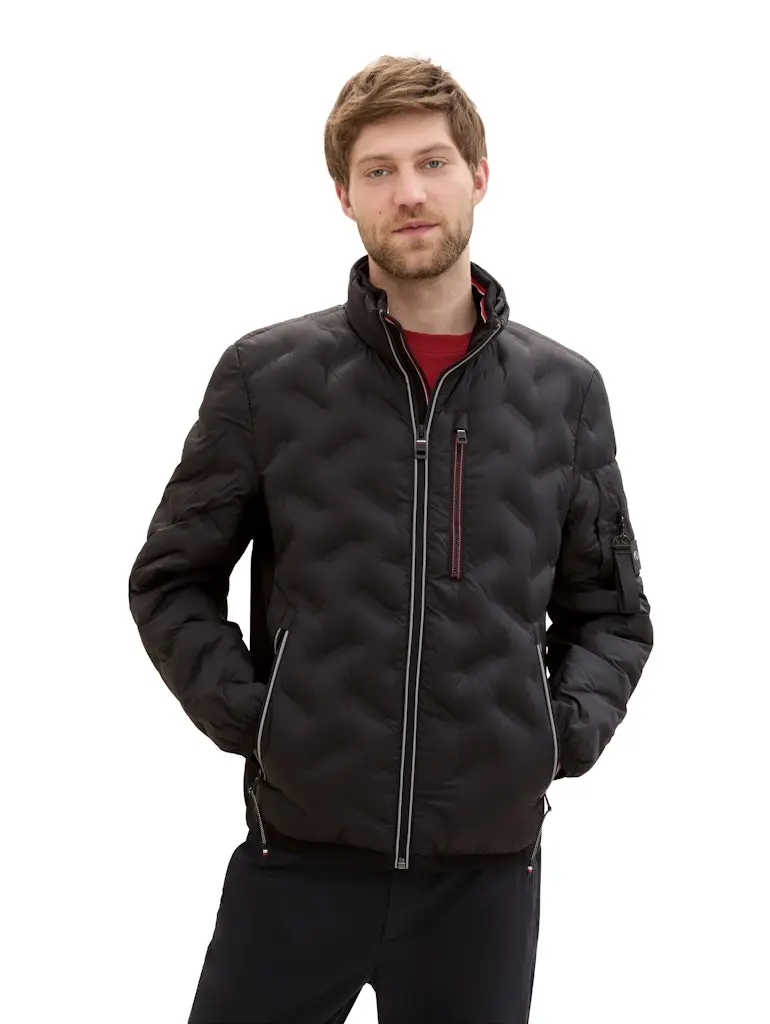 Hybrid Jacke mit verstaubarer Kapuze