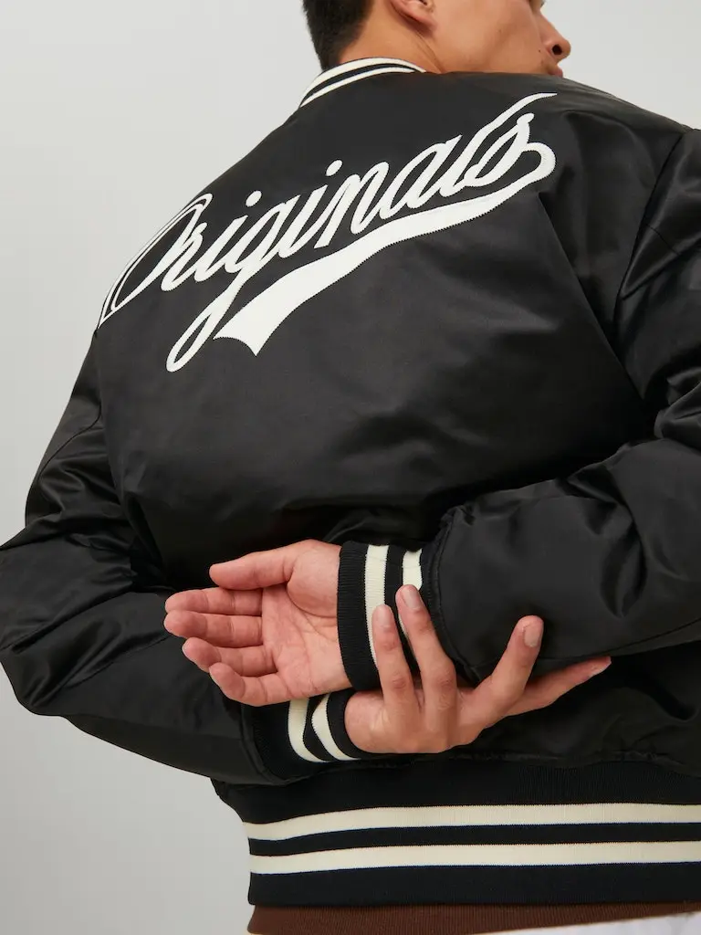 JORSTUDIO BOMBER