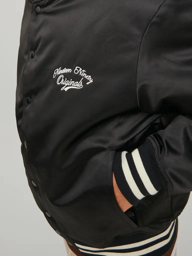 JORSTUDIO BOMBER