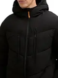 Pufferjacke mit Kapuze