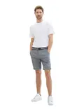 Slim Chino Shorts mit Gürtel