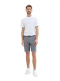 Slim Chino Shorts mit Gürtel