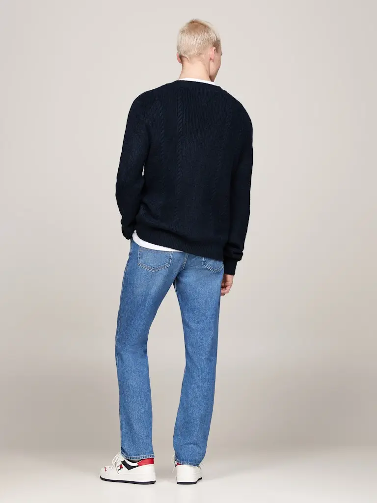 TJM SLIM CABLE KNIT CNECK