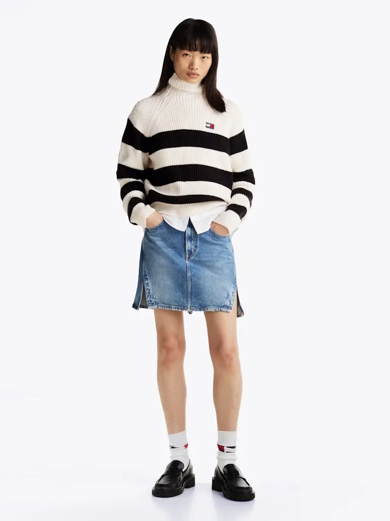 TJW STRIPE MOCKNCK BADGE SWEATER