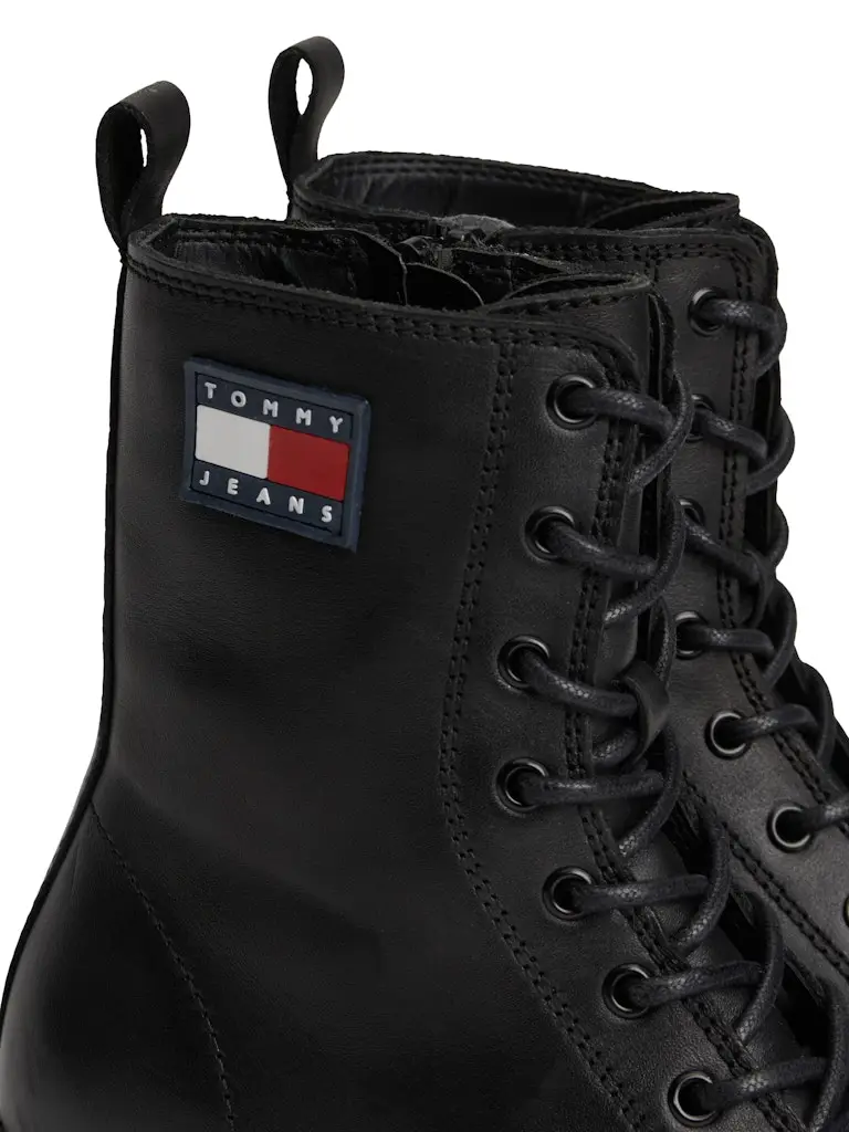 TJW URBAN LACE UP BOOT